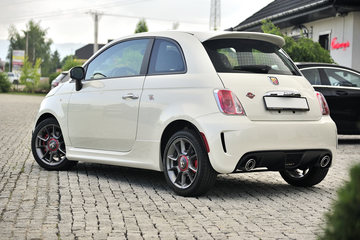 FIAT 500 ABARTH 1.4 Automat 145 KM Import samochodów z